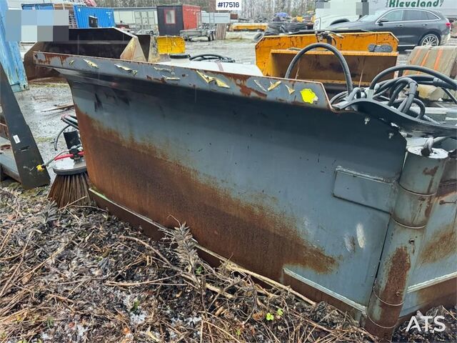 Construction equipment Stark V-plow