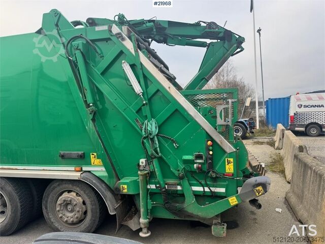 Garbage truck Scania P340 6x2 Refuse truck w/ Crane.