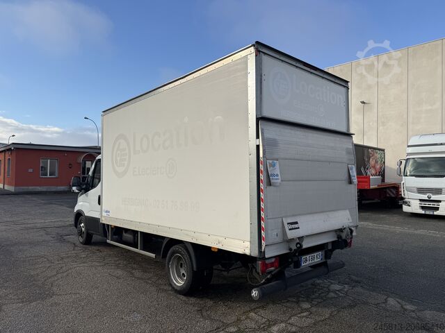 Closed van Iveco daily 35-160