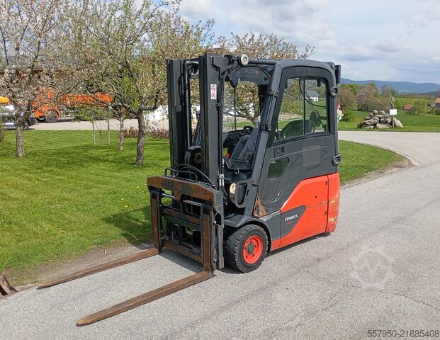 Forklift Linde E 16 Triplex Zinkenverstellgerät