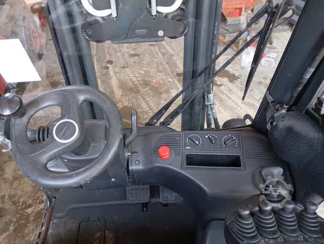 Forklift Linde E 16 Triplex Zinkenverstellgerät