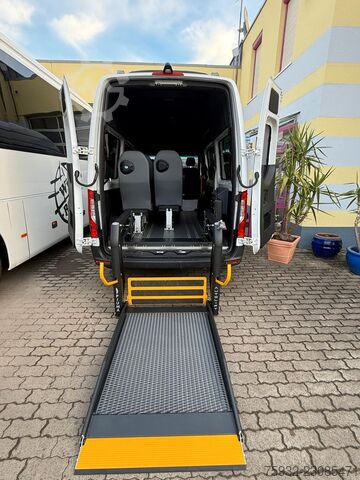 Kleinbus MERCEDES-BENZ Sprinter III 317 CDI Mobility 23 Rollstuhlbühne