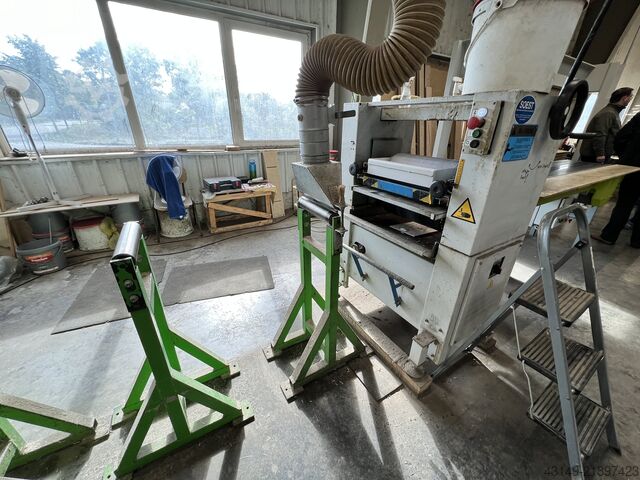 Bonding system for multi-layer parquet flooring Soest 
