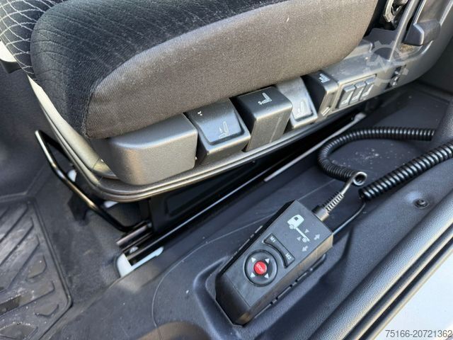 Transporter mit Koffer MERCEDES-BENZ ATEGO 818 L Koffer 6,10 m LBW 1 to.*AHK*EURO 6E