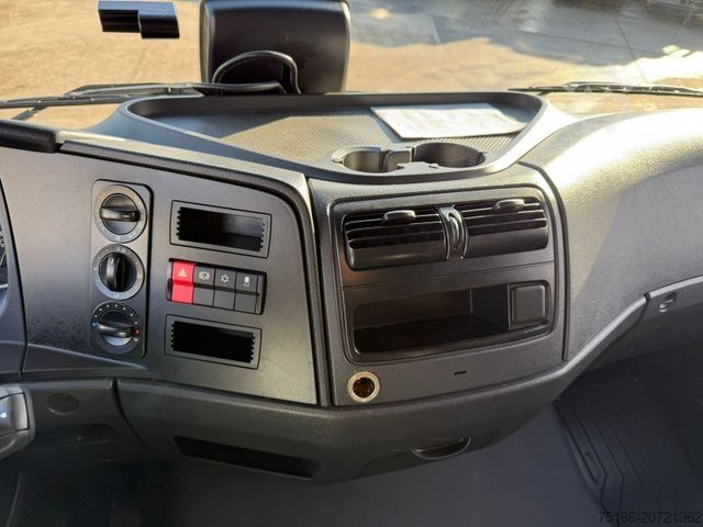 Transporter mit Koffer MERCEDES-BENZ ATEGO 818 L Koffer 6,10 m LBW 1 to.*AHK*EURO 6E