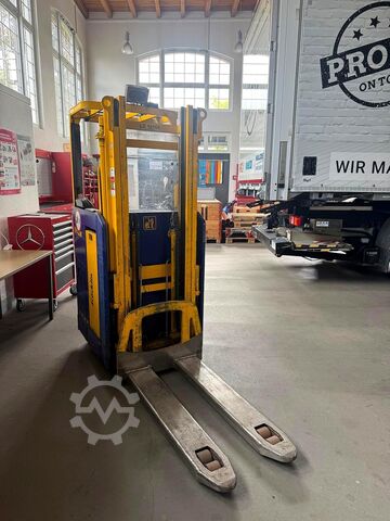 Manual stacker Stöcklin EFI 1600 EX2