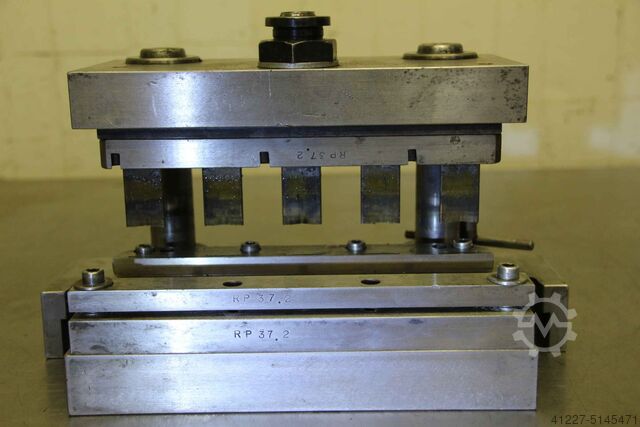 2 column punching tool unbekannt 280/140/H160 mm