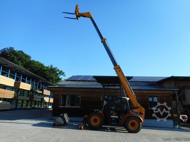 Telescopic handler JCB 533-105