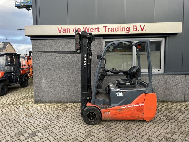 Toyota 8FBET18 Gabelstapler, Triplexmast 500 mm Freihub/Seitenschieber, Elektro, Baujahr 2013 TOYOTA 8 FBET 18