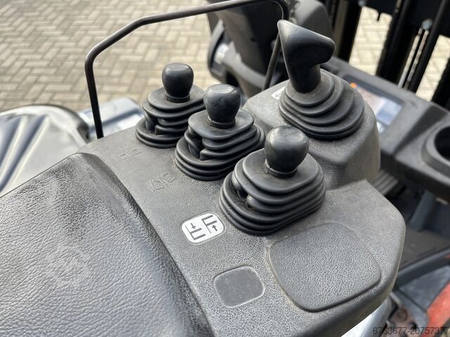 Toyota 8FBET18 Gabelstapler, Triplexmast 500 mm Freihub/Seitenschieber, Elektro, Baujahr 2013 TOYOTA 8 FBET 18