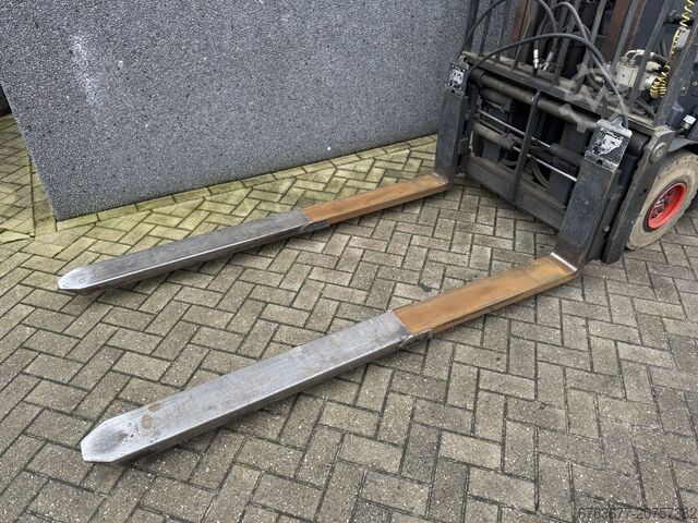 Gabelstapler LINDE E25L Triplex 450 Freelift / Seitenschub / Zinkenversteller / herausziehbarer Akku LINDE E 25 L