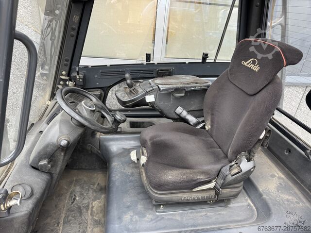 Gabelstapler LINDE E25L Triplex 450 Freelift / Seitenschub / Zinkenversteller / herausziehbarer Akku LINDE E 25 L