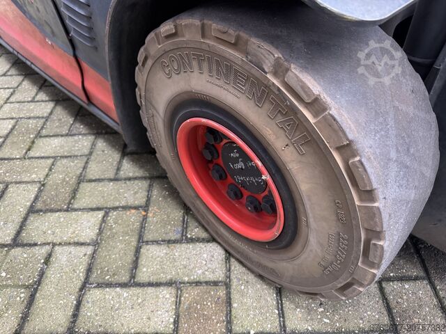 Gabelstapler LINDE E25L Triplex 450 Freelift / Seitenschub / Zinkenversteller / herausziehbarer Akku LINDE E 25 L