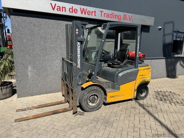 Jungheinrich TFG 425 Triplo 430 Freelift/Sideshift LPG 2014 JUNGHEINRICH TFG 425