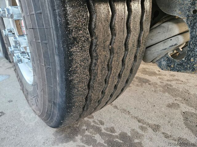 Kipper Auflieger Schwarzmüller K-Serie Stahlrundmulde