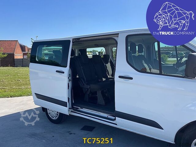 Passenger transportation Ford Transit Transit kombi 130.35 9 places