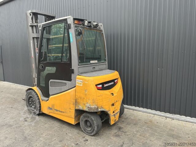 Elektro 4 Rad-Stapler Jungheinrich EFG535k