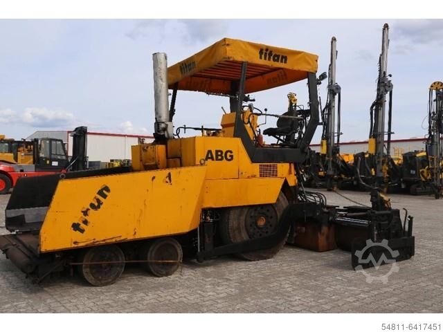 Paver ABG Titan 455
