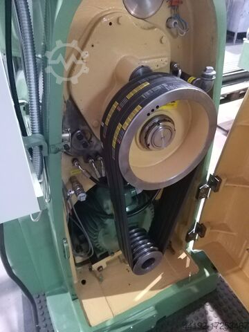 Milling machine MECHANICY PRUSZKOW FWA-41M 2000x400