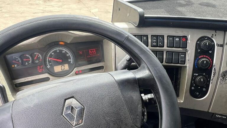 Standard tractor Renault Premium 460 DXI (BONNE ETAT / PROPRE / AIRCO)