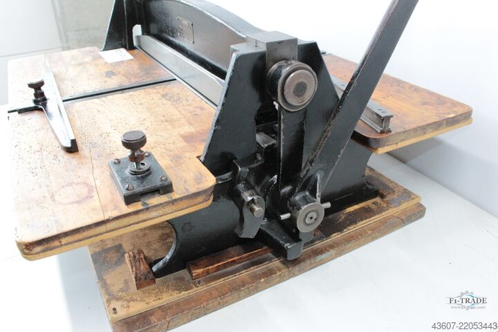 Manuelle Rillmaschine - Perforiermaschine / manuel Creasing - Perforation machine Halin & Schächinger CP