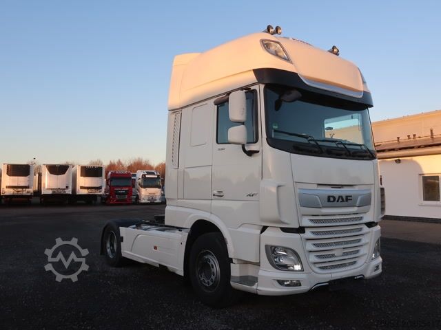 Standard tractor unit DAF XF 530 FT SSC Standklima Intarder 2 x Tank