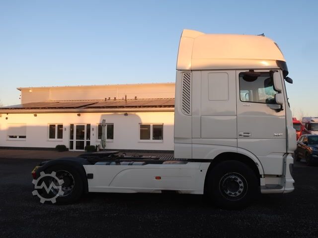 Standard tractor unit DAF XF 530 FT SSC Standklima Intarder 2 x Tank