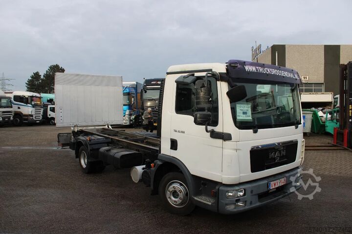 Chassis with cab MAN TGL 8.180 + Euro 5 + Dhollandia LIFT