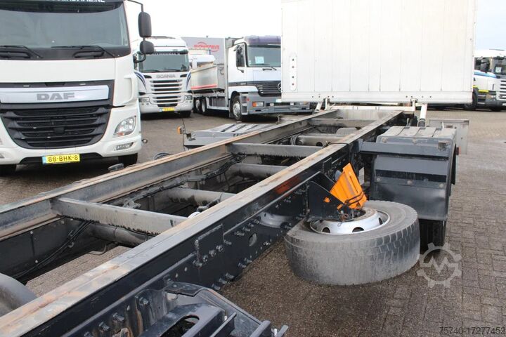 Chassis with cab MAN TGL 8.180 + Euro 5 + Dhollandia LIFT