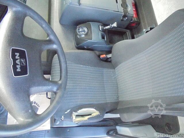 Chassis with cab MAN TGL 8.180 + Euro 5 + Dhollandia LIFT