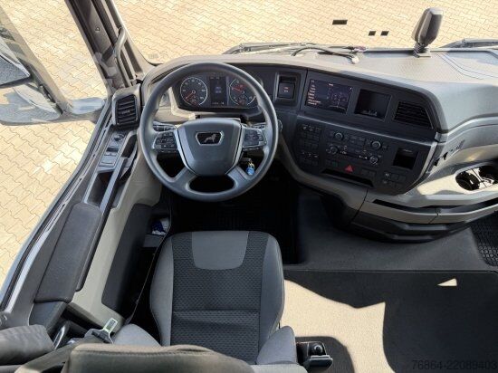 Standard tractor unit MAN TGX 18.470  MAN TIPMATIC  EURO 6 RETARDER