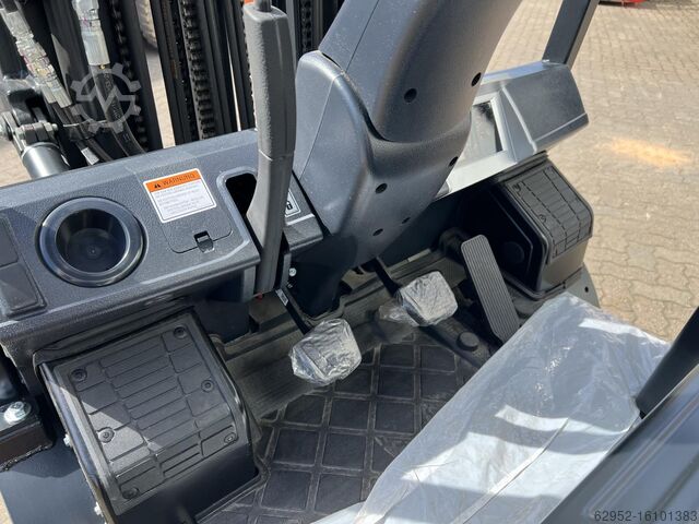 LPG Forklifts Doosan G 30 P-7 / Neu