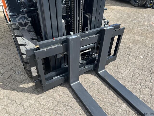 Treibgasstapler Doosan G 30 P-7 / Neu