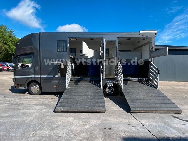 Cattle truck MERCEDES-BENZ Atego 818 Pferdetransporter