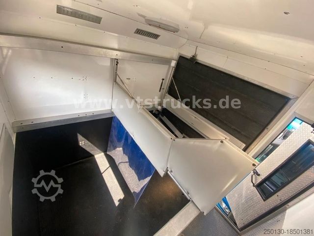 Cattle truck MERCEDES-BENZ Atego 818 Pferdetransporter