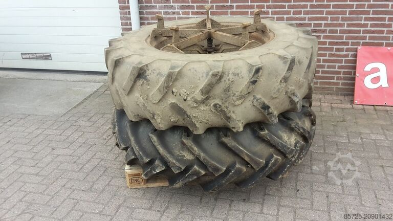 Wheel with tyre  Dubbellucht 34 inch