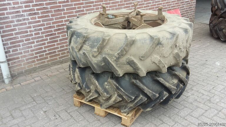 Wheel with tyre  Dubbellucht 34 inch
