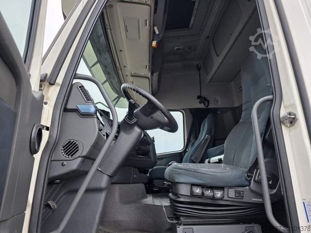 Refrigerated truck VOLVO FH 480 Kühler mit Kühlanhänger, LBW+Türen