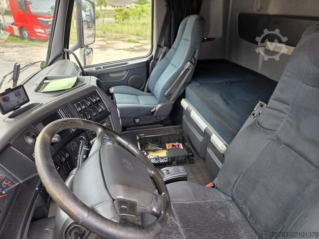 Refrigerated truck VOLVO FH 480 Kühler mit Kühlanhänger, LBW+Türen