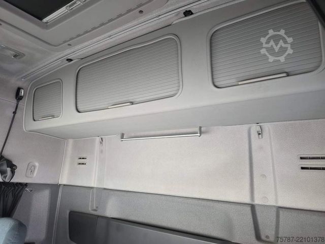 Refrigerated truck VOLVO FH 480 Kühler mit Kühlanhänger, LBW+Türen