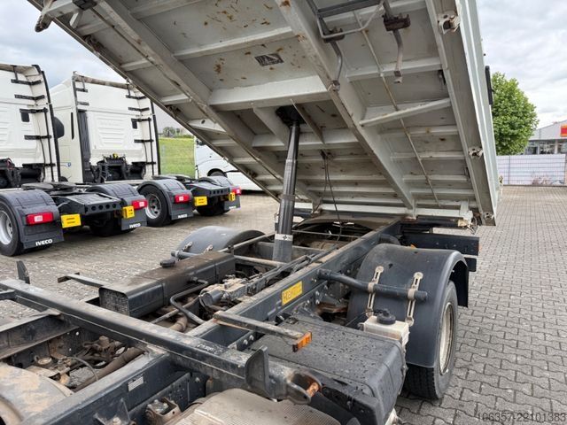 Tipper van IVECO Eurocargo 80E21K Meiller Dreiseitenkipper AHK