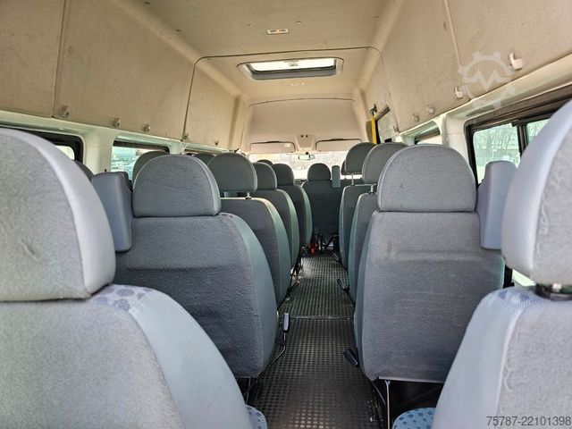 Minibus FORD Transit Trend 17 Sitzer