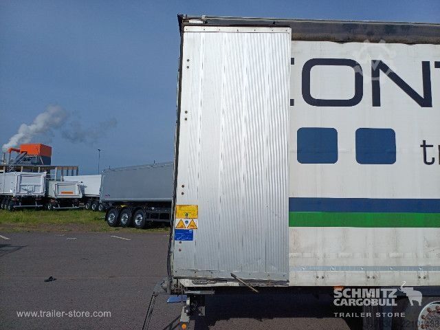 Auflieger mit Pritsche & Plane Schmitz Cargobull Curtainsider Mega Getränke