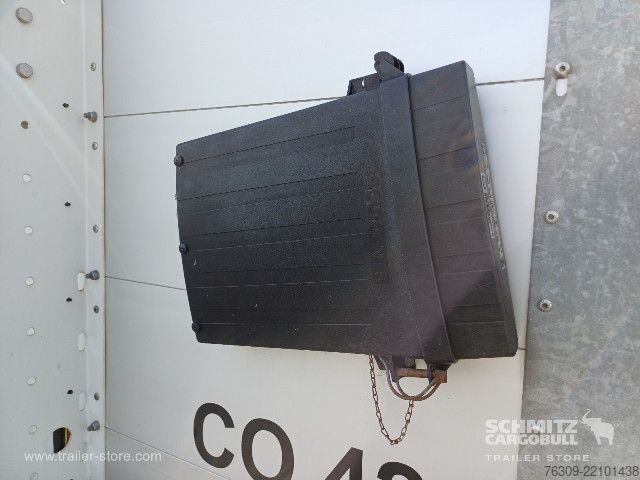 Auflieger mit Pritsche & Plane Schmitz Cargobull Curtainsider Mega Getränke