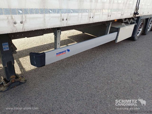 Auflieger mit Pritsche & Plane Schmitz Cargobull Curtainsider Mega Getränke