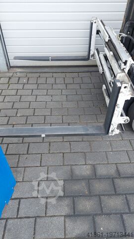 Electric forklift truck TOYOTA 
