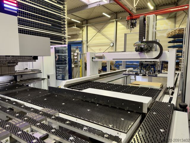 Automatic swing bending machine - 4 mm TRUMPF TruBend Center 7030