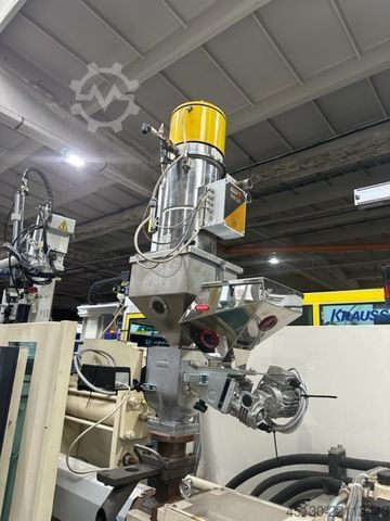Injection molding machine KraussMaffei KM 80-180 CX