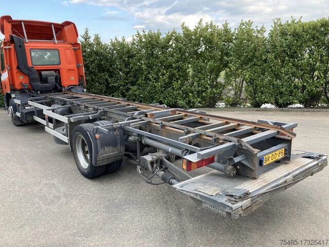 Chassis with cab DAF CF65.180 Euro3 Manual / Laadklep