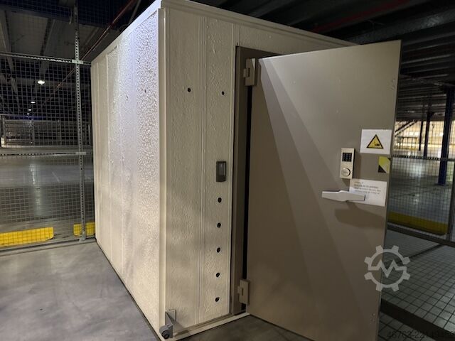 Air-conditioned safe in the form of a container Strongroomdoor CWT085L 